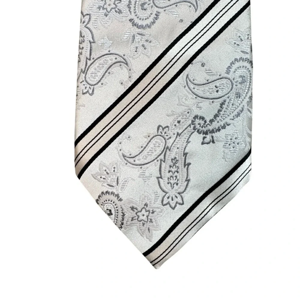 Steve Harvey Collection Mens Silk Tie Silver White Paisley Black Stripe Formal
